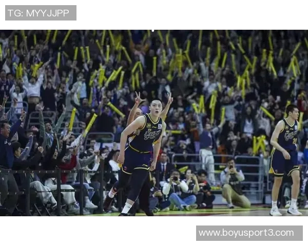 奎因表现低迷16投仅4中仅得8分4篮板1助攻被罚离场引发热议