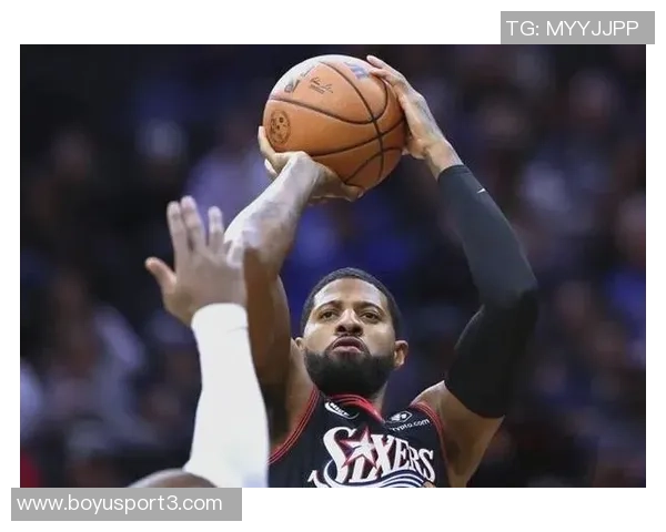 乔治半场表现亮眼12分钟内贡献7分2篮板1助攻2抢断展现实力 乔治半场表现亮眼12分钟内贡献7分2篮板1助攻2抢断展现实力