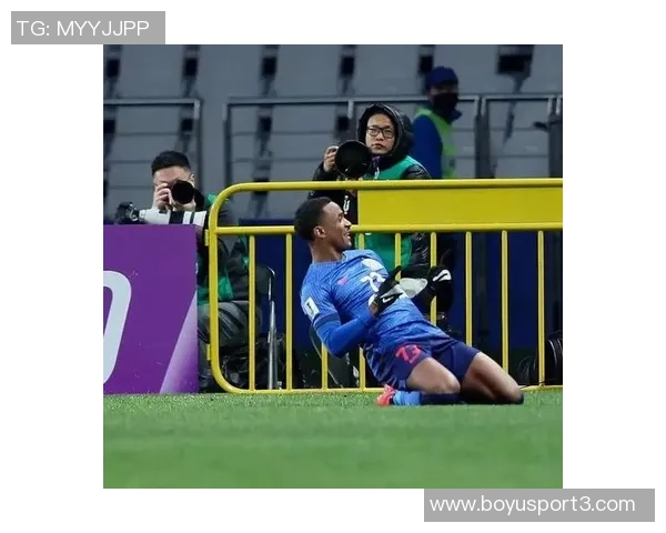 申花若今晚失利将导致中超球队在亚冠中包揽倒数前三名的尴尬局面 申花若今晚失利将导致中超球队在亚冠中包揽倒数前三名的尴尬局面