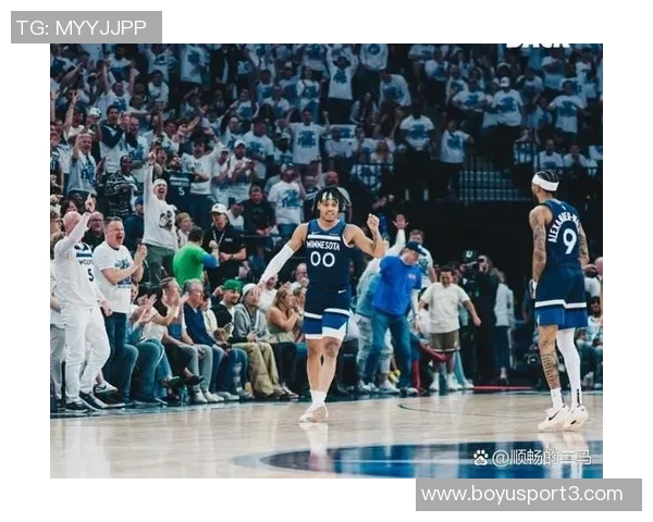 爱德华兹首节火力全开半场高效得分21分助球队争胜